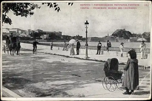 Ak Korfu Griechenland, Promenade marine de Castrades, Straßenpartie, Kinderwagen