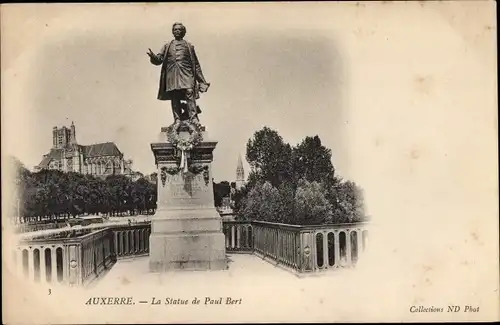 Ak Auxerre Yonne, La Statue de Paul Bert