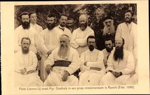 Ak Ranchi Indien, Pater Lievens naast Mgr. Goethalns in een groep missionarissen