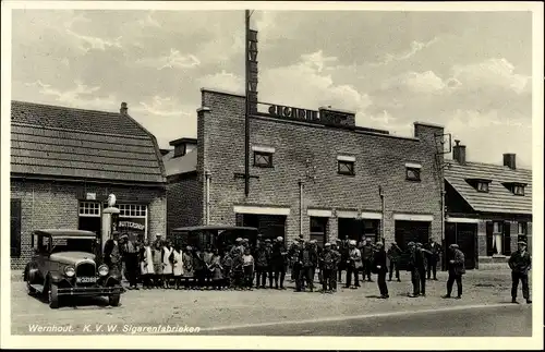 Ak Wernhout Nordbrabant Niederlande, K. V. W. Sigarenfabrieken, Zigarrenfabrik, Auto