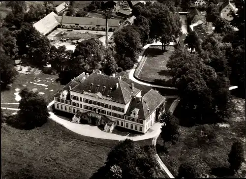 Ak Haimhausen in Oberbayern, Schloss Haimhausen, Fliegeraufnahme