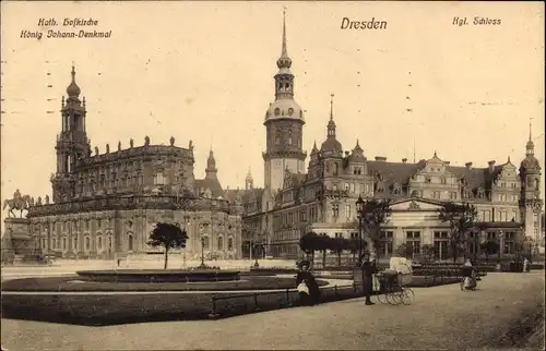 Ak Dresden Altstadt, Kgl. Schloss, Hofkirche, König Johann Denkmal