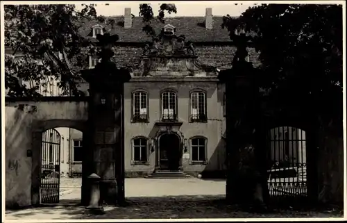 Foto Ak Dahlen in Sachsen, Eingang der Fachschule