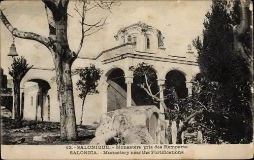 Ak Thessaloniki Griechenland, Monastère pris de Remparts
