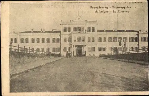 Ak Saloniki Thessaloniki Griechenland, La Caserne, Blick auf die Kaserne