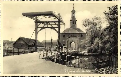 Ak Leiden Südholland Niederlande, ZIjlpoort, Klappbrücke