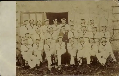 Foto Ak Bretten in Baden, Turnverein Bretten 1905, Männer in Matrosenuniformen