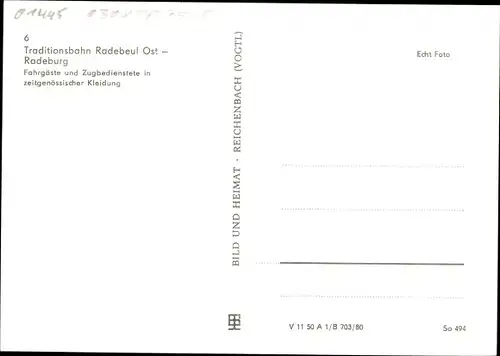 Ak Deutsche Eisenbahn, Traditionsbahn Radebeul Ost-Radeburg, Fahrgäste, Zugbedienstete, hist. Kostüm