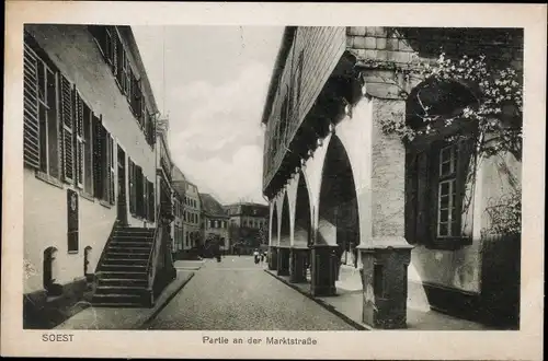 Ak Soest in Nordrhein Westfalen, Partie an der Marktstraße, Treppe, Säulengang