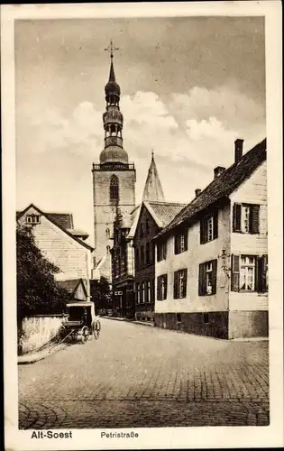Ak Soest in Westfalen, Petristraße mit Kirche