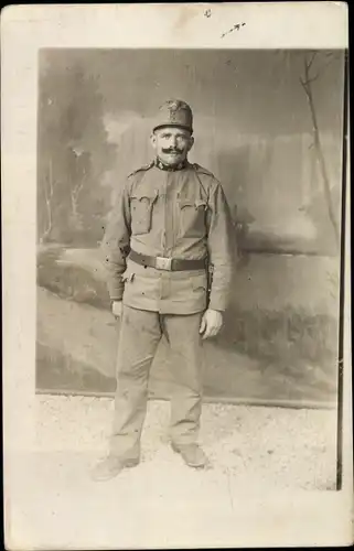 Foto Ak Kuk Soldat in Uniform, Pionier Schlosser, Kuk Feldradiostation Nr. 18, 1. WK