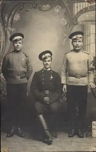 Foto Ak Russische Soldaten in Uniform, Zarenreich