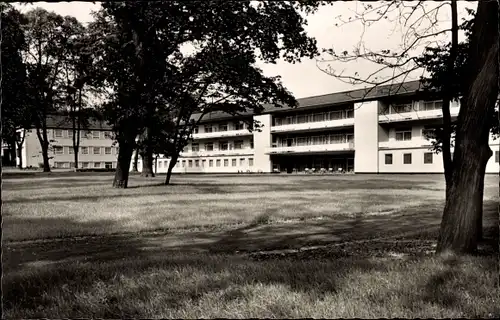 Ak Bad Oeynhausen in Westfalen, Gollwitzer Meier Institut, Parkseite