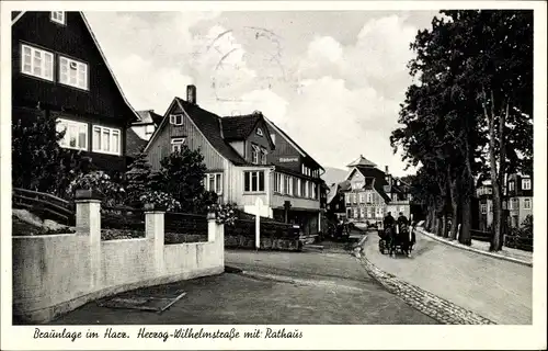Ak Braunlage im Oberharz, Herzog Wilhelmstraße mit Rathaus