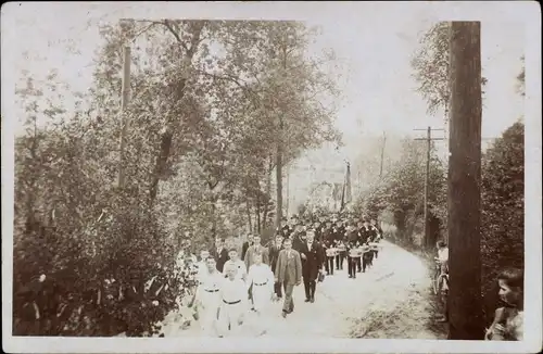 Foto Ak Freiberg in Sachsen, Umzug, Fest, Trommler, Fahnen