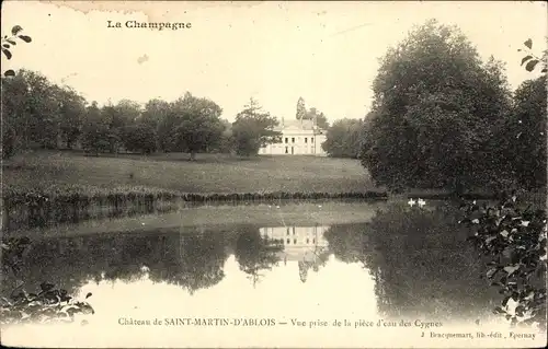 Ak Saint Martin d'Ablois Marne, Chateau, Vue prise de la piece d'eau des Cygnes