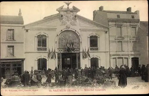 Ak Saumur Maine et Loire, Marché couvert, Markthalle