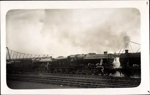 Foto Ak Britische Eisenbahn, LMS Stanier Class 8F, No. 8012