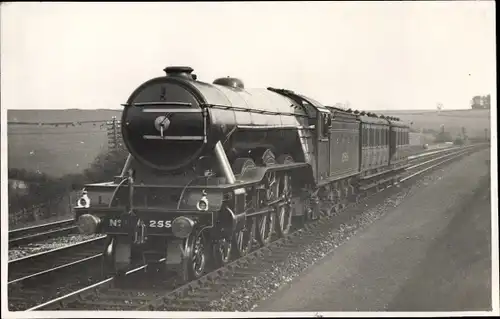 Foto Ak Britische Eisenbahn, LNER A3 Class Nr. 2551 Prince Palatine