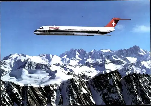 Ak Passagierflugzeug Swissair DC-9-51 über den Schweizer Alpen