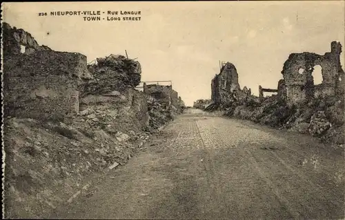 Ak Nieuport Nieuwpoort Westflandern, Rue Longue, Ruines, 1. WK