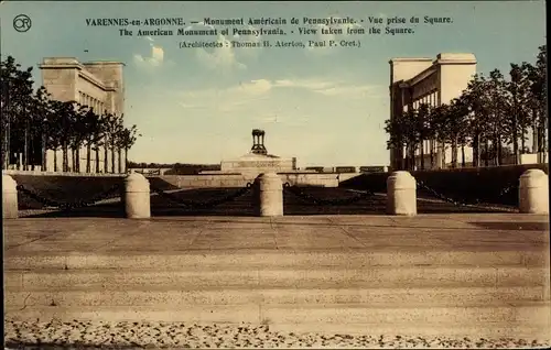 Ak Varennes en Argonne Meuse, Monument Americain de Pennsylvanie, Vue prise du Square