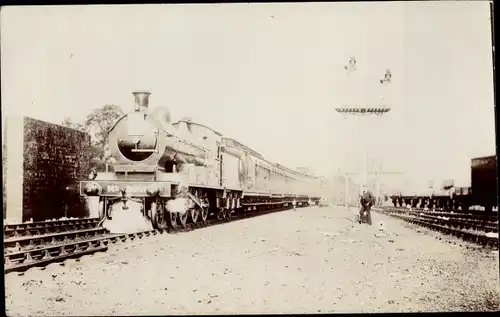 Foto Ak Britische Eisenbahn, North Eastern Railway NER S Class No. 2002 Dampflokomotive