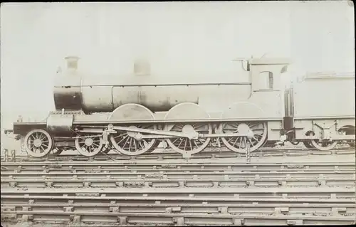 Foto Ak Britische Eisenbahn, North Eastern Railway NER S Class No. 2002, Dampflokomotive