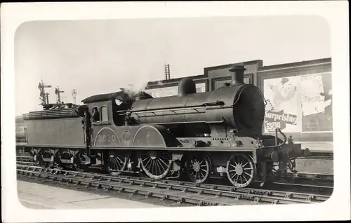 Foto Ak Britische Eisenbahn, North Eastern Railway NER R Class No. 2020, LNER D20, Dampflokomotive