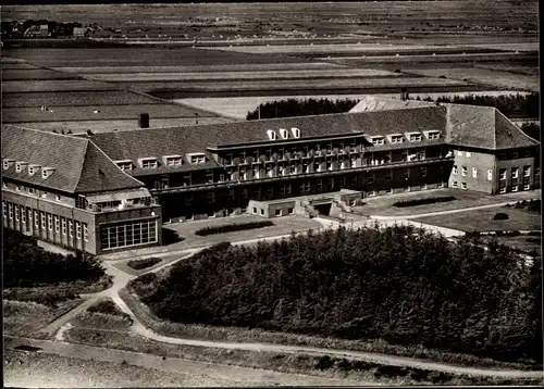 Ak Utersum Insel Föhr Nordfriesland, Sanatorium, Luftaufnahme