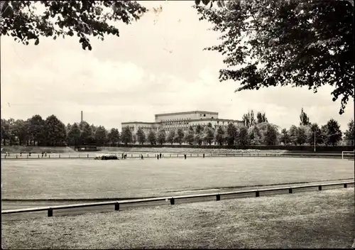 Ak Forst in der Niederlausitz, Stadion mit Jahn-Schule