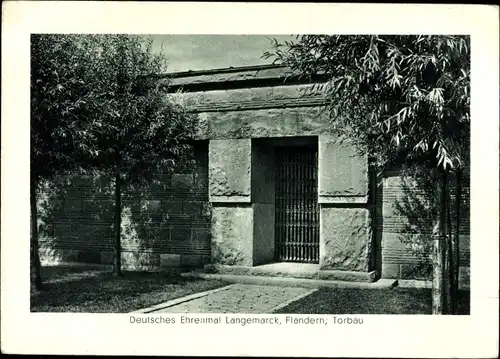 Ak Langemarck Langemark Westflandern, Torbau Deutsches Ehrenmal 