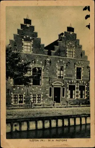 Ak Sloten Friesland Niederlande, N. H. Pastorie
