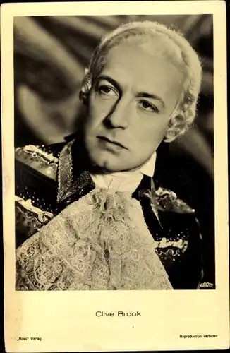 Ak Schauspieler Clive Brook, Portrait, Filmkostüm