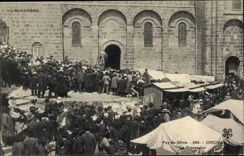 Ak Orcival Puy de Dôme, La Procession