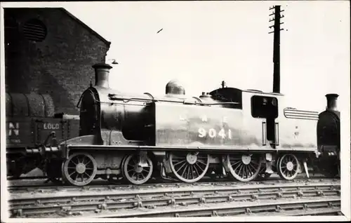 Foto Ak Britische Eisenbahn, Dampflok, NBR M Class No. 41, LNER Nr. 9041