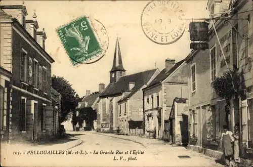 Ak Pellouailles Maine et Loire, La Grande Rue, l'Eglise