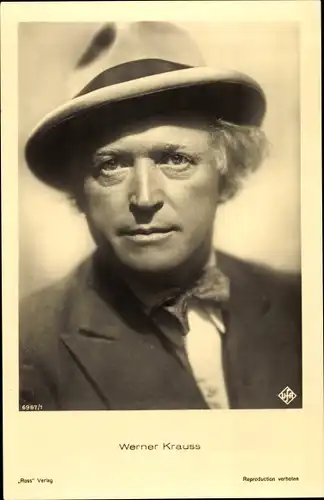 Ak Schauspieler Werner Krauss, Portrait, Anzug, Fliege, Hut, UFA Film, Ross Verlag 6967/1