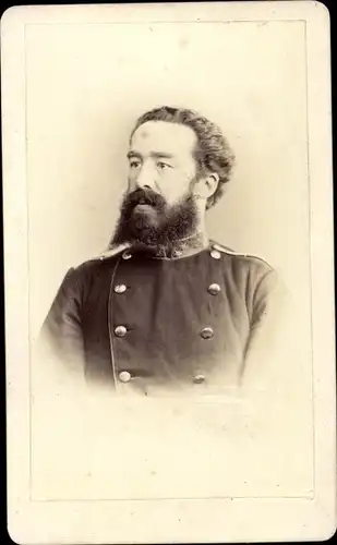 CdV Graf Pückler, Portrait in Uniform