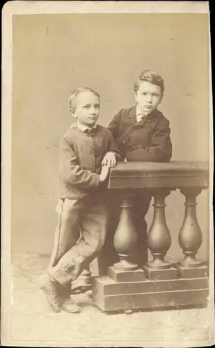 CdV Ernst und Fritz von Gemmingen, Portrait