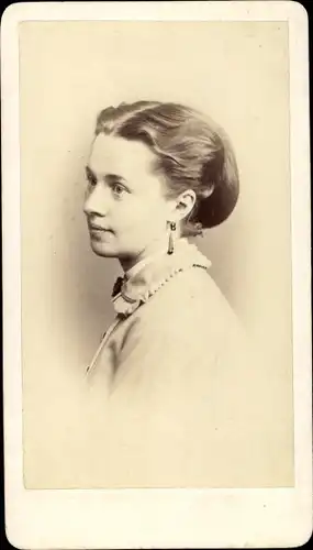 CdV Marie Soden, Portrait