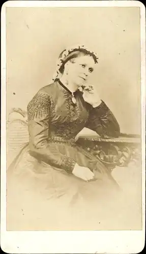 CdV Mrs. Livingston, Portrait