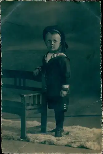 Foto Ak Junge im Matrosenanzug, Portrait