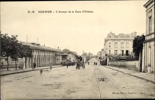 Ak Saumur Maine et Loire, L'Avenue de la Gare d'Orleans