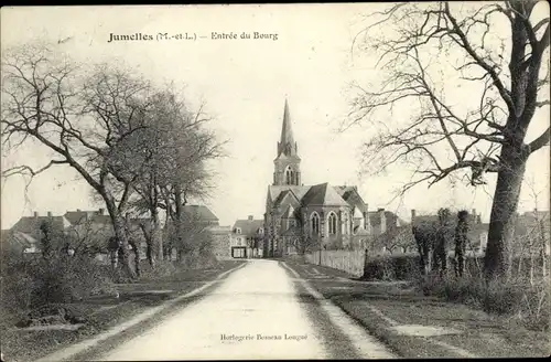 Ak Jumelles Maine et Loire, Entree du Bourg