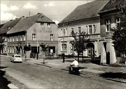 Ak Lindow in der Mark, Rathaus und HOG Ratskeller