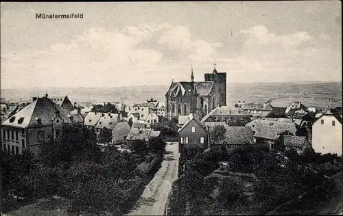 Ak Münstermaifeld an der Mosel, Blick auf den Ort, Kirche