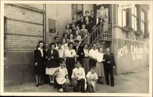 Foto Boppard am Rhein, Hotel T. Maser, Altes Weinhaus, Gruppenaufnahme, Kirmes 1950