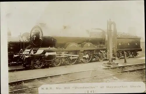 Foto Ak Britische Eisenbahn, Dampflok, NBR H Class No. 869 Dundonian at Haymarket Sheds