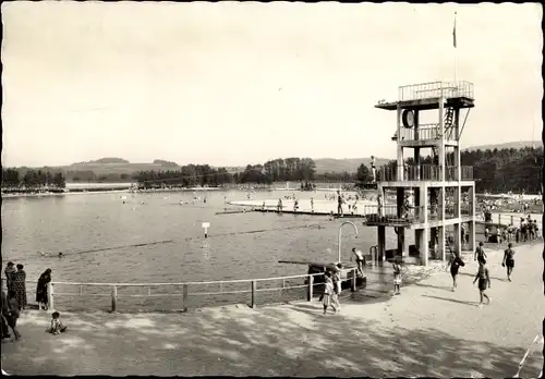 Ak Großschönau in Sachsen, Waldstrandbad, Freibad, Sprungturm